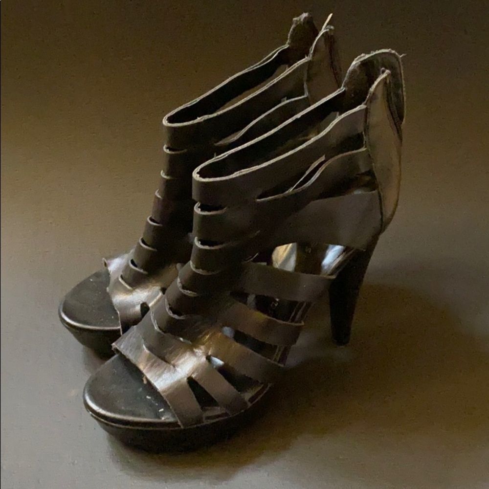 Chinese laundry black leather heels size 6